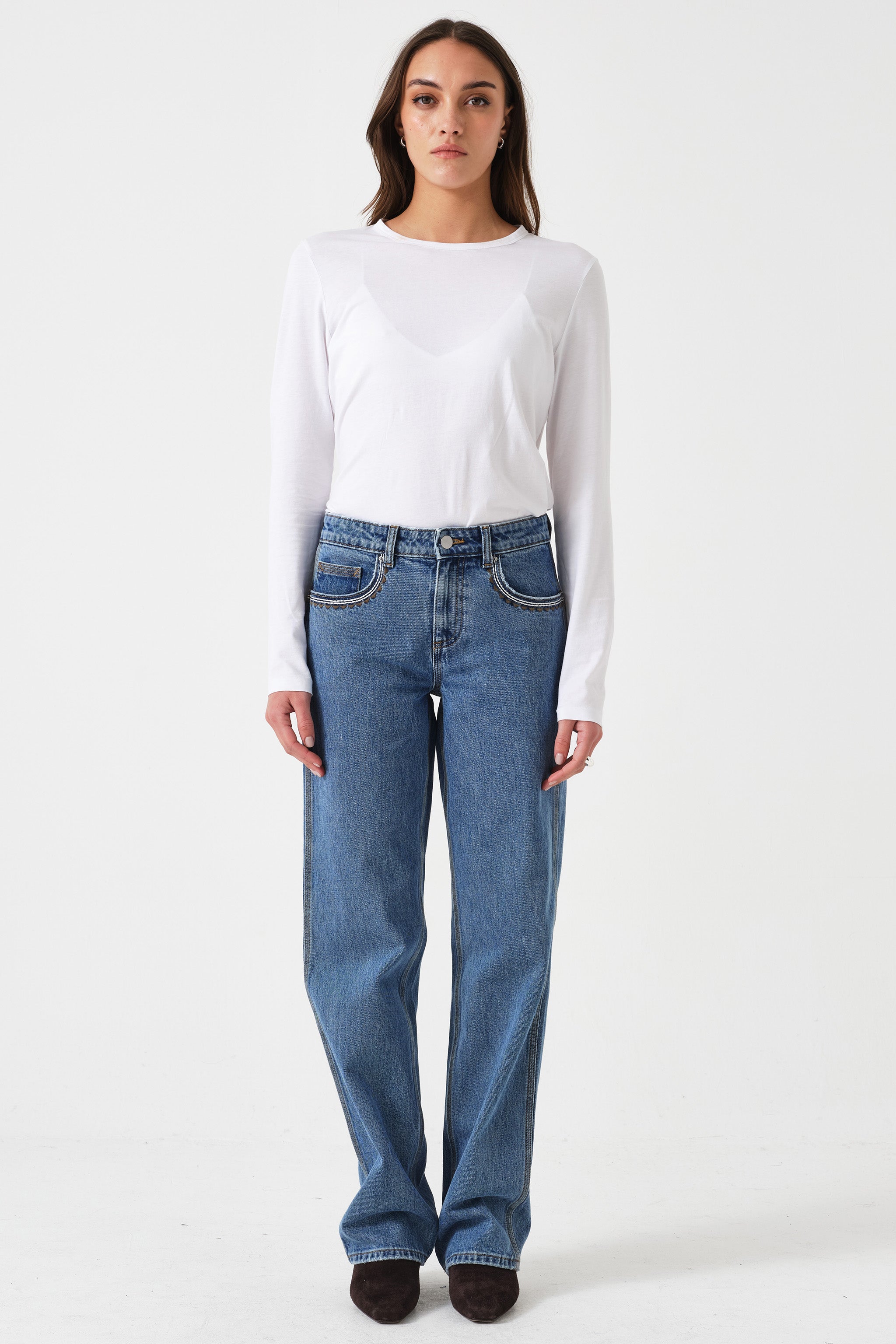 Cara Straight Leg Jean in Rodeo