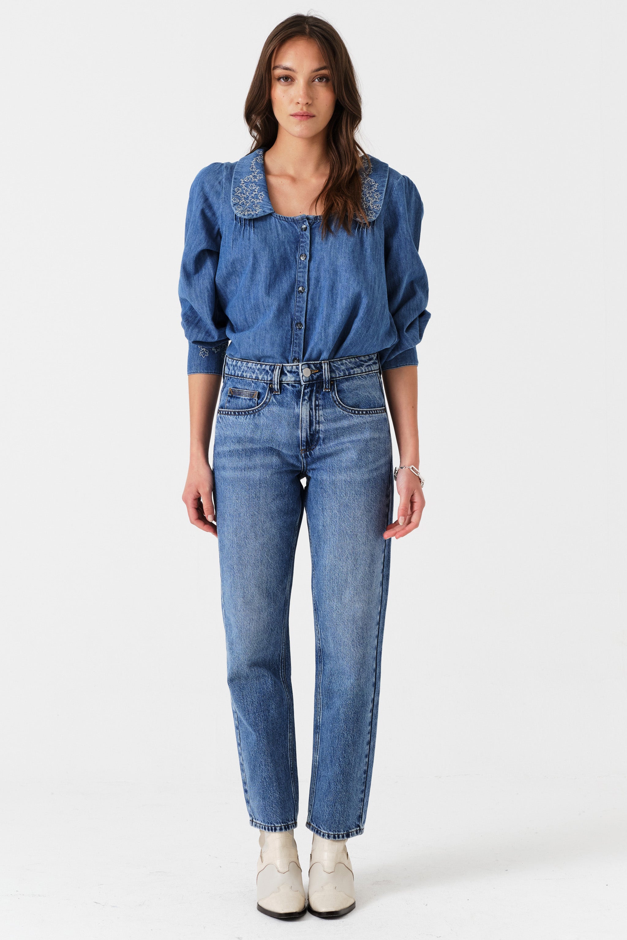 Cara Straight Leg Jean in Napa