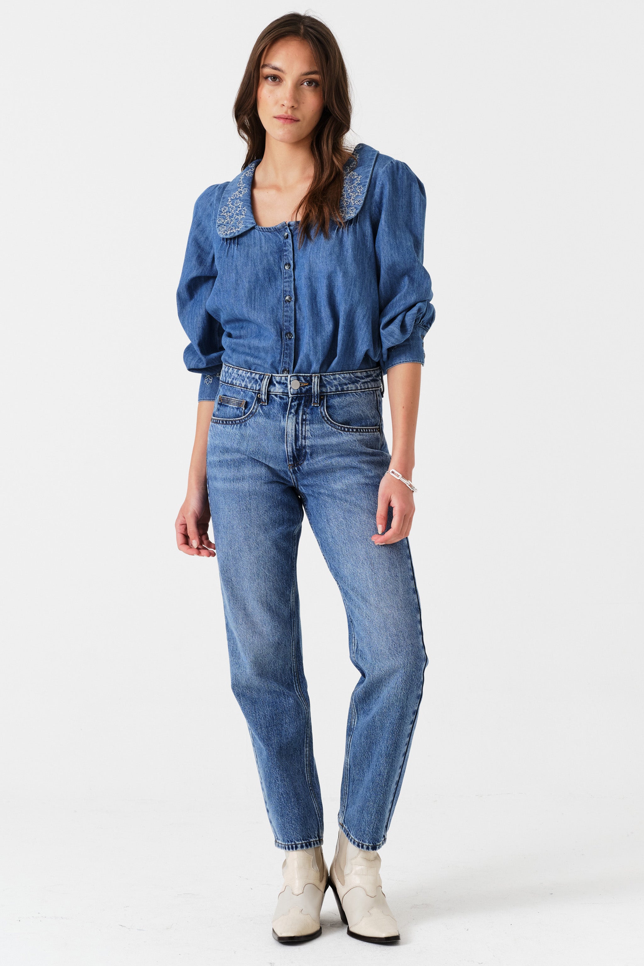 Cara Straight Leg Jean in Napa