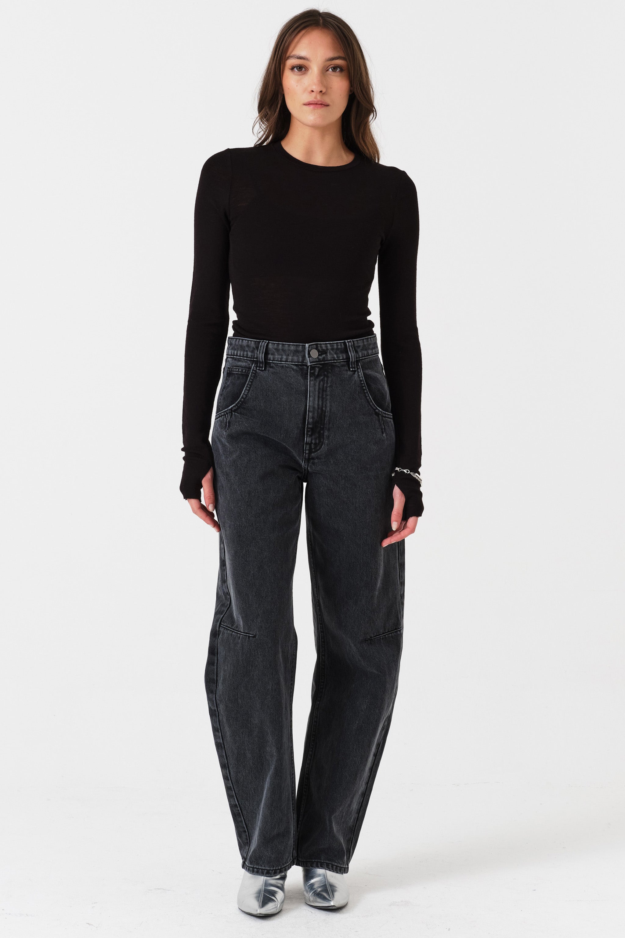 Nina Barrel Leg Jean in Raven